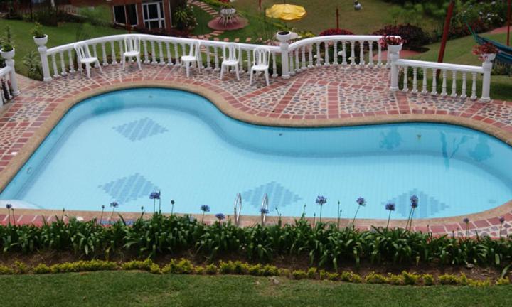 Hotel El Faro Del 18 Cali Bagian luar foto